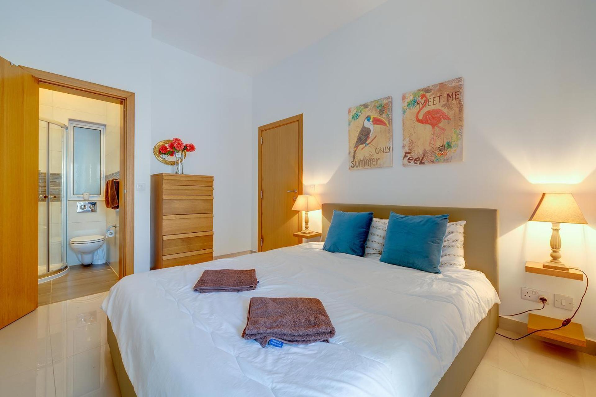 Prime Location Apartment With Side Seaviews Sliema Zewnętrze zdjęcie