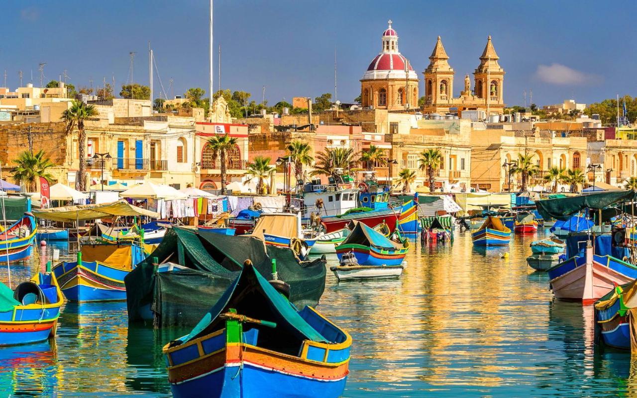 Prime Location Apartment With Side Seaviews Sliema Zewnętrze zdjęcie